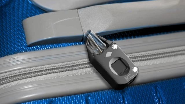 Video av SCX.design T10 hänglås som öppnas med fingeravtryck