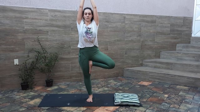 O sistema de yoga é sobre melhorar sua percepção. O divino não