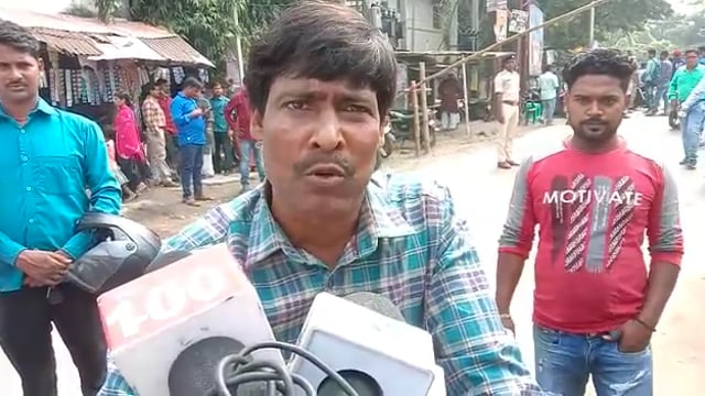 जमुई पुलिस ने राहगीरों पर चलाया फिर डंडा, इस बार पुलिस के डंडे का शिकार हुआ डीएम साहब का ड्राइवर