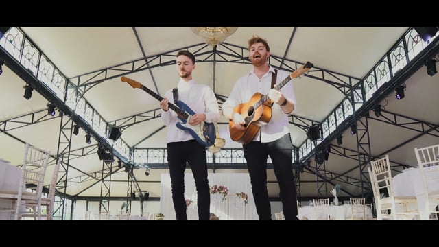 Tommy & Ben on the guitar duo vibes at Stanley House