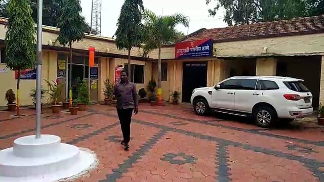 मोटारसायकलच्या धडकेत वृद्ध गंभीर