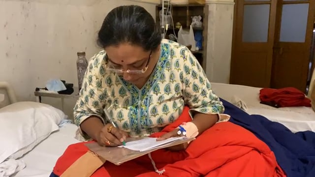 कोरोनाबाधित पालकमंत्री ॲड यशोमती ठाकूर यांचे रुग्णालयातून कामकाज
