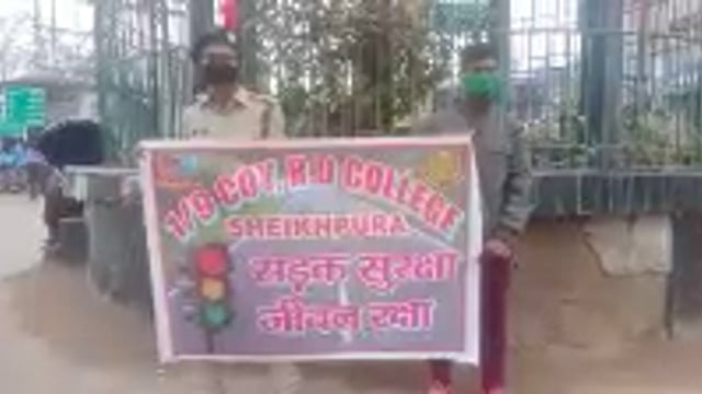 एनसीसी कैडेट ने चलाया सड़क सुरक्षा अभियान