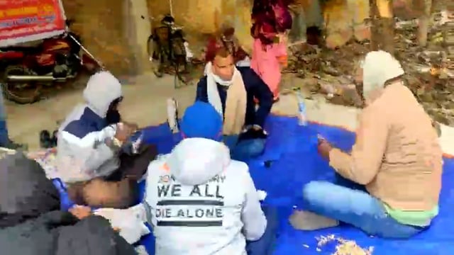 jamui: KKM कॉलेज के कर्मचारी ले रहे हैं हड़ताल में ताश खेलने का मजा इंटर के छात्र हो रहे हैं प्रैक्टिकल के लिए पर परेशान