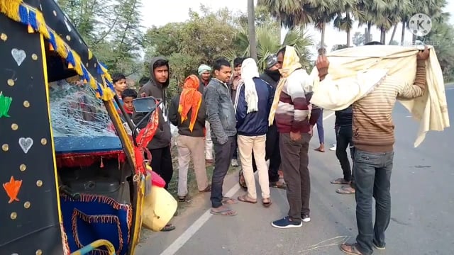 रहुई थाना इलाके के इमामगंज में मोटरसाइकिल और टेंपो की टक्कर में मोटरसाइकिल सवार युवक हुए जख्मी।