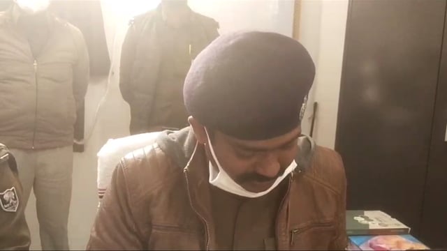 लखीसराय जिले के सूर्यगढ़ा थाना क्षेत्र से तीन अपराधी हथियार एवं जिंदा कारतूस के साथ गिरफ्तार