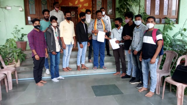 भगत सिंग फॅन्स क्लबच्या वतीने शाळा बंद असून स्थानिक पातळीवर सुरू करण्याची मागणी आ. आत्राम यांना निवेदन.