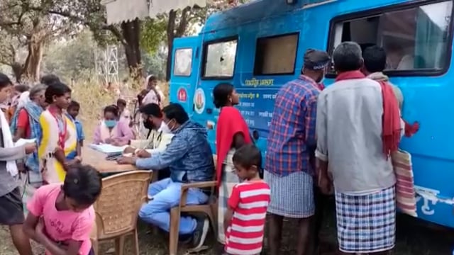 पोटाली साप्ताहिक बाज़ार में लगा मुख्यमंत्री हाट बाज़ार क्लिनिक 88 ग्रामीण हुए लाभान्वित