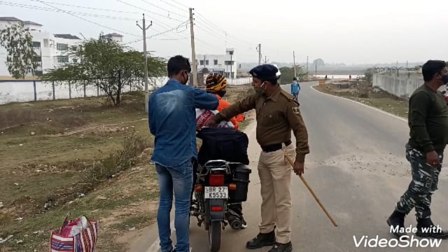 मेसकौर पुलिस ने बिशेष अभियान के तहत थाना गेट के समीप चलाया वाहन जांच अभियान