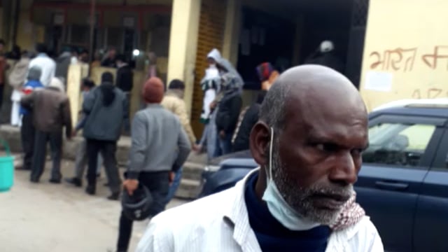 समस्तीपुर जिला अवर निबंधन कार्यालय में उड़ाई जा रही कोरोना गाइडलाइन की धज्जियां# सोशल डिस्टेंस