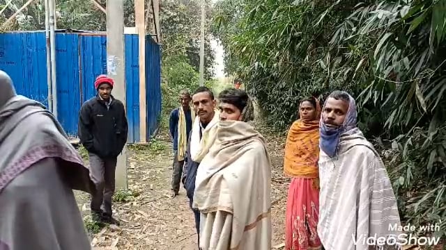 मेसकौर प्रखंड क्षेत्र में अचानक हुई झमाझमबारिशसे खेतों में लगे आलु के फसल हुए बर्बाद,किसान दुःखी