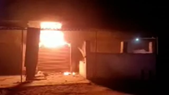 माखर गांव के नजदीक अमित लाइन होटल में लगी आग लाखों रुपए का हुआ नुकसान