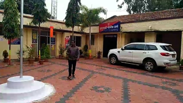 अवैध वाळूने भरलेला टेम्पो वर कारवाई करगणी येथील घटना