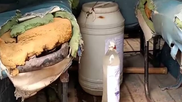 करमाढाब से चेरकी थाना की पुलिस ने 20 लीटर महुआ शराब के साथ नाबालिग युवक को किया गिरफ्तार