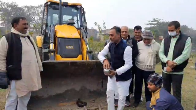 गोकुल सेना ने की शहर के अदरी नदी के सफाई की शुरुआत