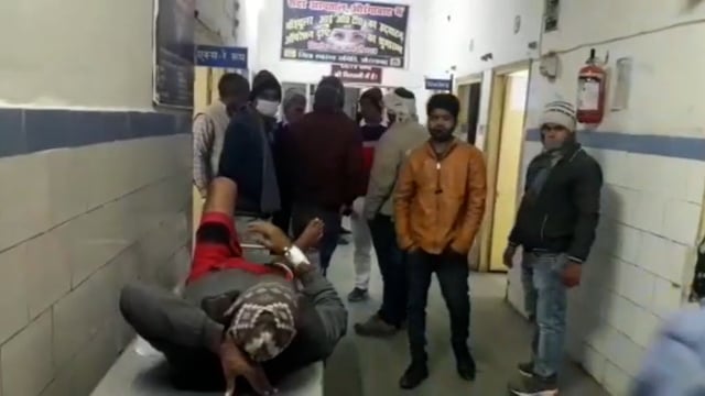 बारुण के परड़िया में दो पक्षों हिंसक झड़प में गोलीबारी,आठ घायल,दो गंभीर