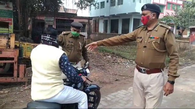 26 जनवरी को लेकर नूरसराय थाना के समीप चलाया का सघन वाहन चेकिंग अभियान