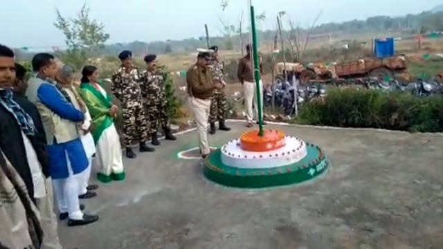 गुरपा में एसएसबी कैंप एवं टीओपी में धूमधाम से मनाया गया गंणतत्र दिवस। 