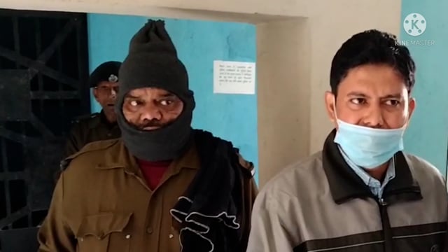 रहुई थाना क्षेत्र के मई फरीदा गांव निवासी 13 वर्षीय बच्ची के साथ उसके स्कूल के ही शिक्षक ने किया छेड़खानी।