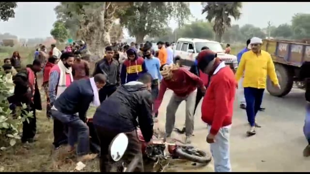 जमुई दो बाइक की आमने सामने के टक्कर में दो लोगो की घटनास्थल पे हुई मौत
