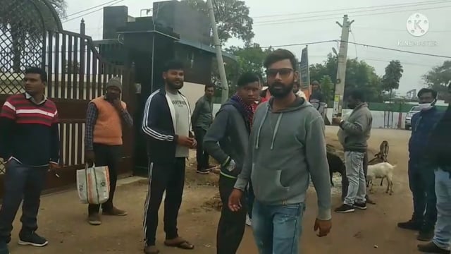 नगर परिषद के द्वारा बनाया गया नाला टूटा , विवाद 