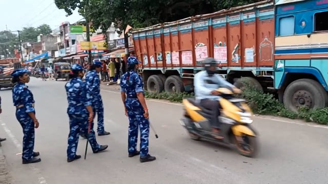 बोधगया में थाना गेट पर बाइक सवारों से वसूला गया ₹2000 जुर्माना, 12 बाइकों की हुई जांच