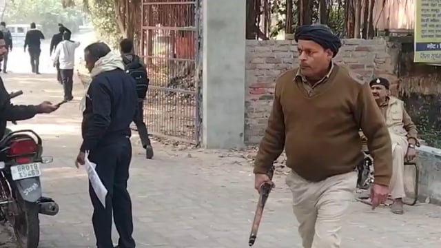 नूरसराय थाना गेट पर वाहन चेकिंग अभियान चलाकर दो बाइक चालक से वसूला गया दो हजार का जुर्माना