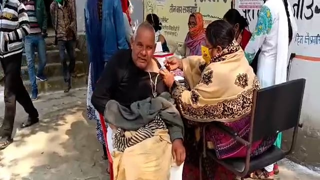 हिलसा पीएचसी में 420 लोगो को लगाया गया कोरोना वैक्सीन तो 120 लोगो का हुआ कोरोना जांच सभी का रिपोर्ट निगेटिव