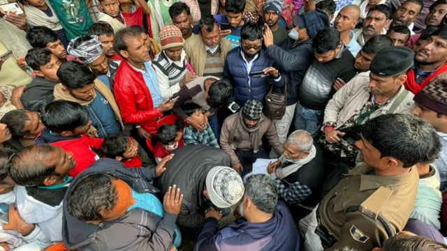 समस्तीपुर:- जाप सुप्रीमो पप्पू यादव ने मृतक के परिजन से मिलकर आर्थिक मदद की