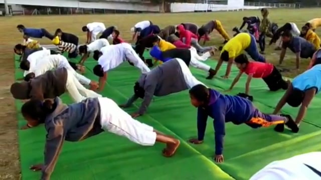 किरन्दुल में आजादी के अमृत महोत्सव के तहत  की गई सामूहिक सूर्य नमस्कार का आयोजन