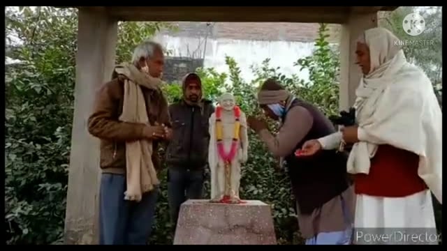 सुरसंड में राष्ट्रपिता महात्मा गांधी की 74वी पुणतिथी के अवसर पर संघ द्वारा पुष्पांजलि अर्पित किया गया