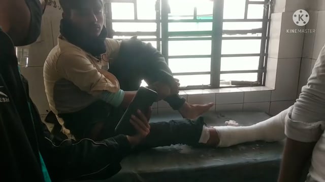 एडमिट कार्ड लाने जा रहा छात्र को ट्रक ने कुचला , गंभीर रूप से जख्मी 