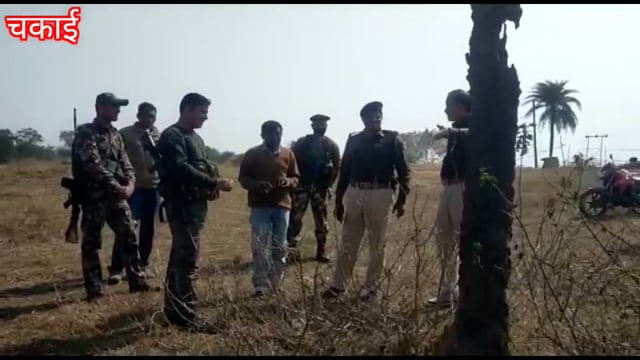 डीएसपी एवं इंस्पेक्टर चकाई ने संजय सोरेन  हत्या की मौके पर जाकर जांच पड़ताल की।