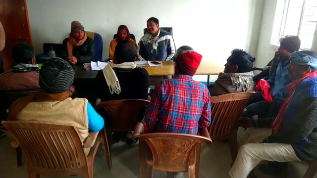 हसनगंज प्रखंड के पंचायत सरकार भवन में मामले के निपटारे को ले ग्राम कचहरी का आयोजन हुआ।