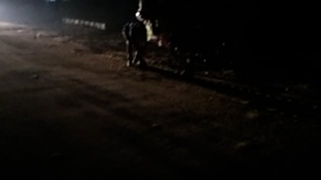 जमुई खैरा मुख्य मार्ग नीमा के पास एक बाइक वाला7:00 बजे शाम को बालु से सड़क पर गिर पड़ा जमुई से पंकज कुमार की रिपोर्ट