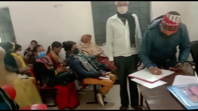 ताड़ी व्यवसाय से जुड़े हुए लोगो को सर्वे को लेकर प्रखंड कार्यालय परिसर के कार्यशाला भवन में हुई बैठक