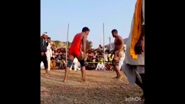 लखीसराय जिले के महंत स्टेडियम में दो दिवसीय दंगल प्रतियोगिता की रविवार से हुई शुरुआत बिहार झारखंड बंगाल से पहुंचे पहलवान