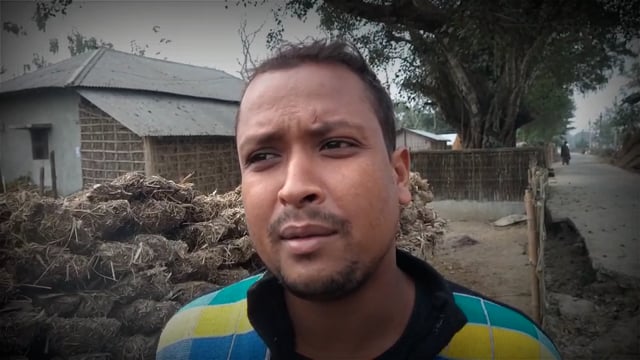 हसनगंज से पलटनीया जाने वाली मुख्य सड़क में जगह जगह रेनकट हो जाने से आवागमन में परेशानी