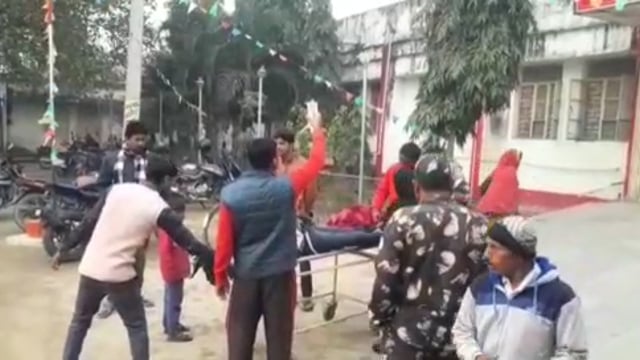 मुंशी बिगहा के समीप एनएच 19 पर पिकअप ट्रक की टक्कर में पांच घायल, दो की हालत गंभीर