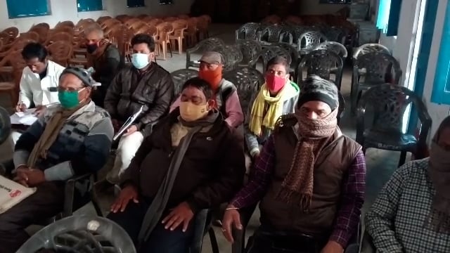 हरनौत प्रखंड के सभागार भवन में विकास मित्रों के साथ की गई बैठक दिया गया कई दिशा निर्देश