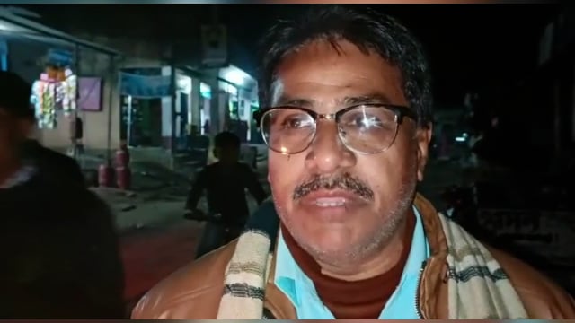 गावां : रूपेश पांडेय के हत्यारों को फांसी देने की मांग को लेकर निकाला गया कैंडल मार्च