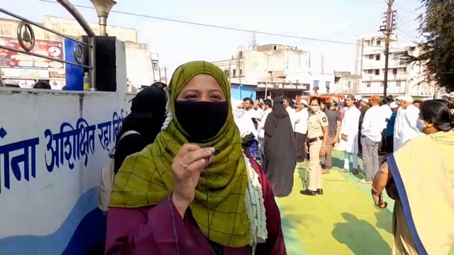 आर्टिकल २५ नुसार हिजाब घालण्याच्या अधिकार आंदोलक मुलींची प्रतिक्रिया