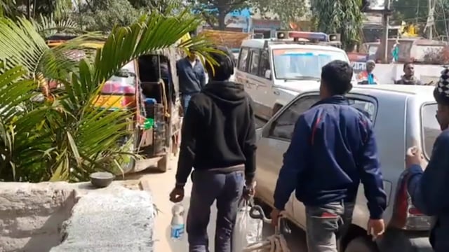 संपतचक के खैरा मुसहरी से 25 लीटर देसी शराब के साथ एक शराब तस्कर गिरफ्तार

