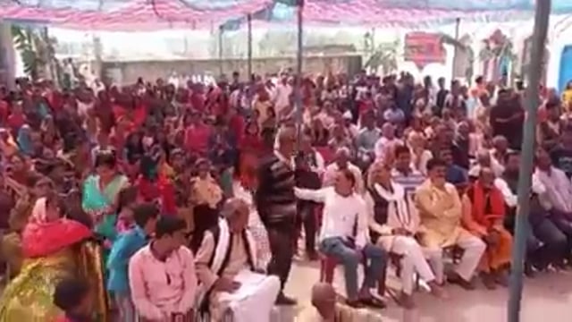 राजद विधायक विजय सम्राट ने कोरमा गांव में मां दूर्गा प्रतिमा का किया अनावरण। 