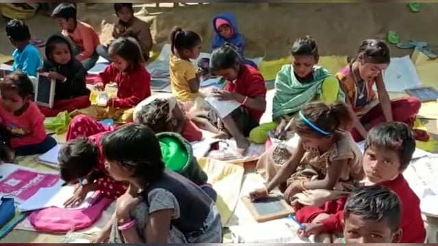 विद्यालय जर्जर होने से बच्चे परेशान, बीईईओ से पहल की मांग