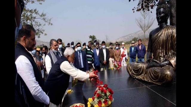 बिहार में अब लीजिए जू सफारी का मजा नीतीश कुमार ने किया उद्घाटन शेर बाघ सहित कई जंगली जानवर हैं यहां यहां।