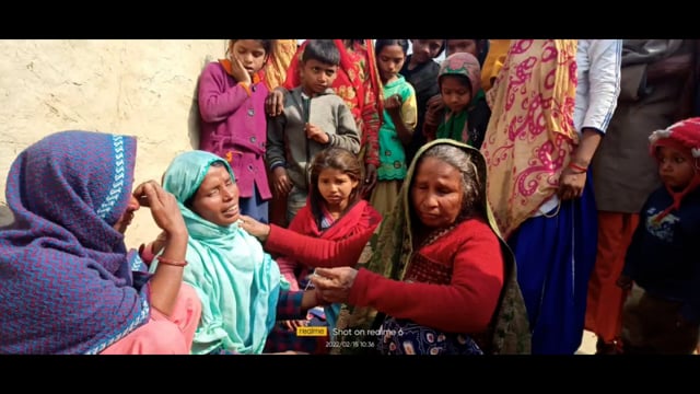 गला दबाकर विवाहिता की हत्या मामले में मृतका के पति समेत कई पर केस दर्ज