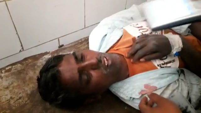 जम्होर के रामपुर में अवैध शराब सेवन से दो ग्रामीणों की हालत बिगड़ी,सदर अस्पताल में हुआ इलाज,मचा हड़कंप