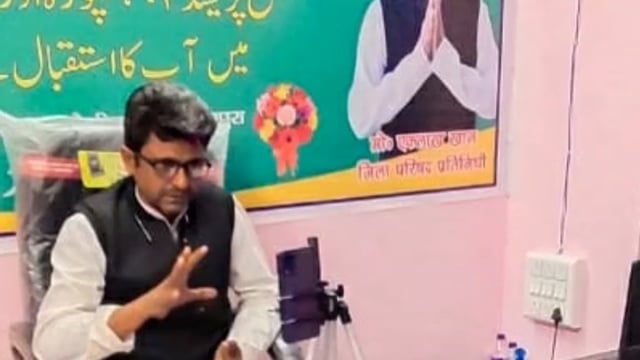 जिला पार्षद कार्यालय में लगातार तीसरी बार लगी जनता दरबार,समस्याओं को लेकर पहुंचे ग्रामीण