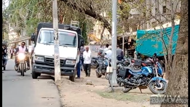 बिजली विभाग के द्वारा अवैध बिजली कनेक्शन व बिल नहीं पटाने वालों के काटे गई बिजली